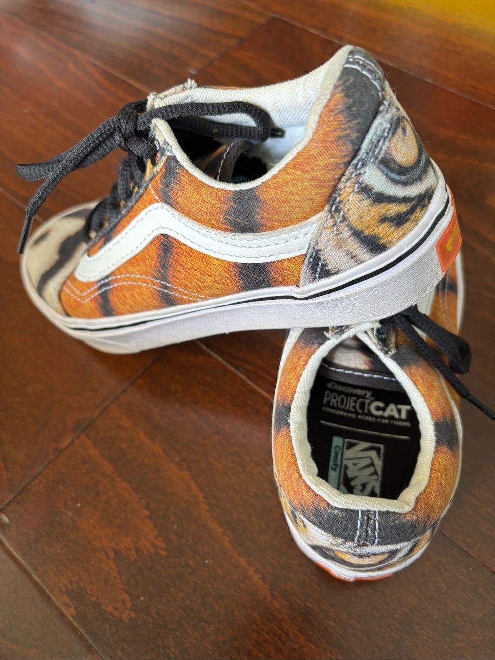 Vans x Discovery Project CAT ComfyCush sneakers, Size 1.5 Youth